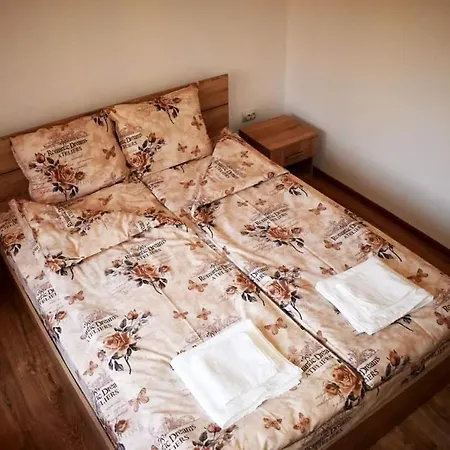 Willa мутафови Elena