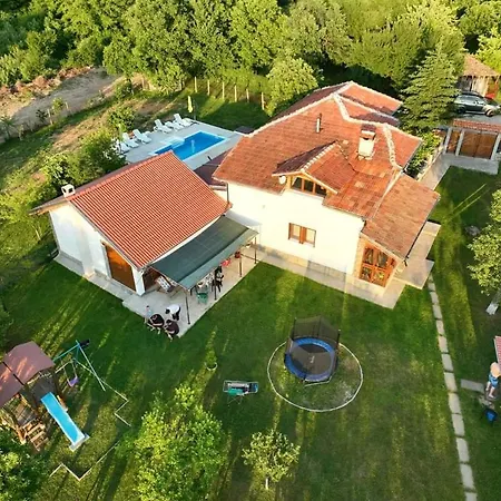 Willa мутафови *