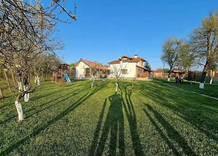 мутафови Elena